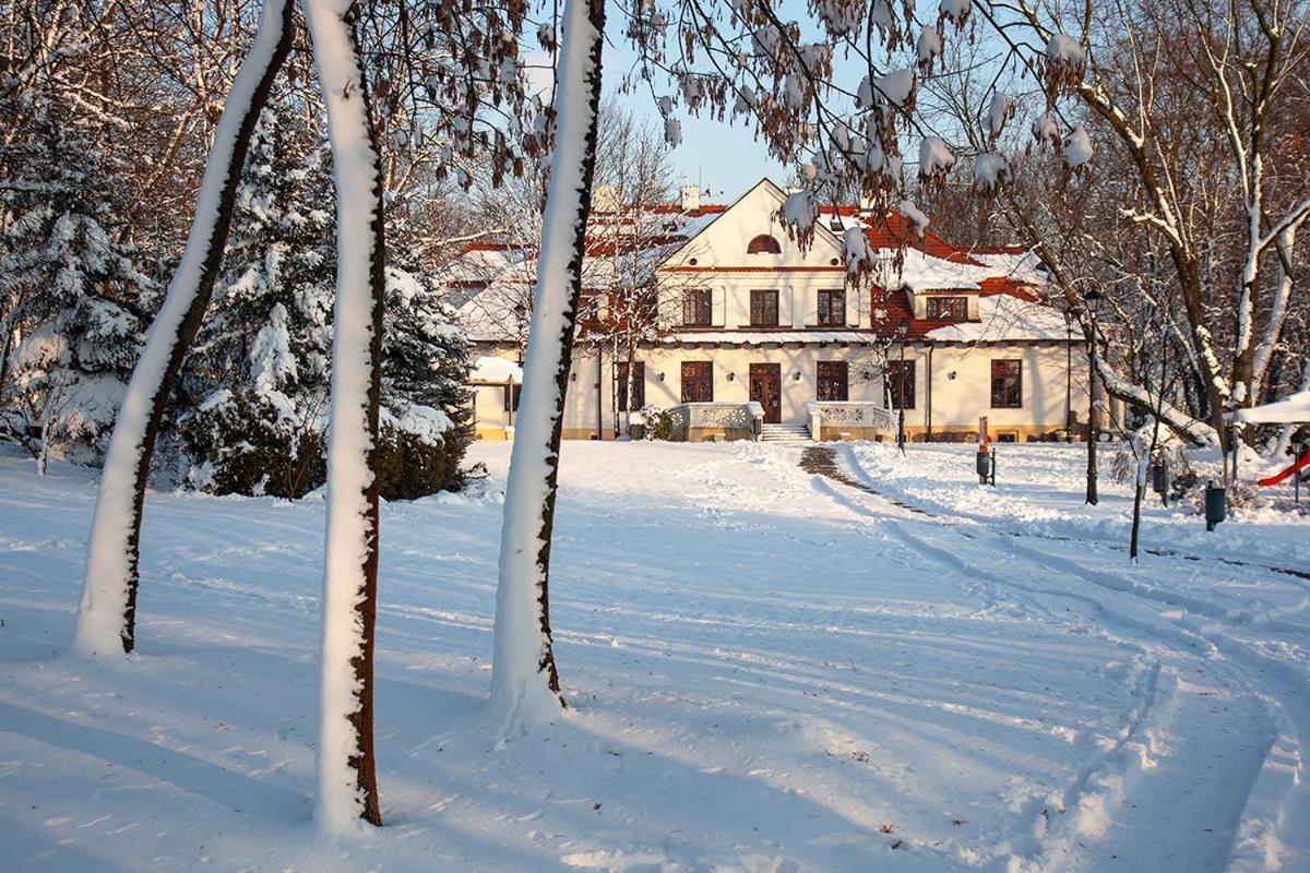 Rezydencja Dwor Polski Belchatow Exterior photo
